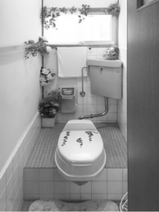 和式から洋式トイレへのリフォーム前｜大分市のリフォーム店 リフォネ大分